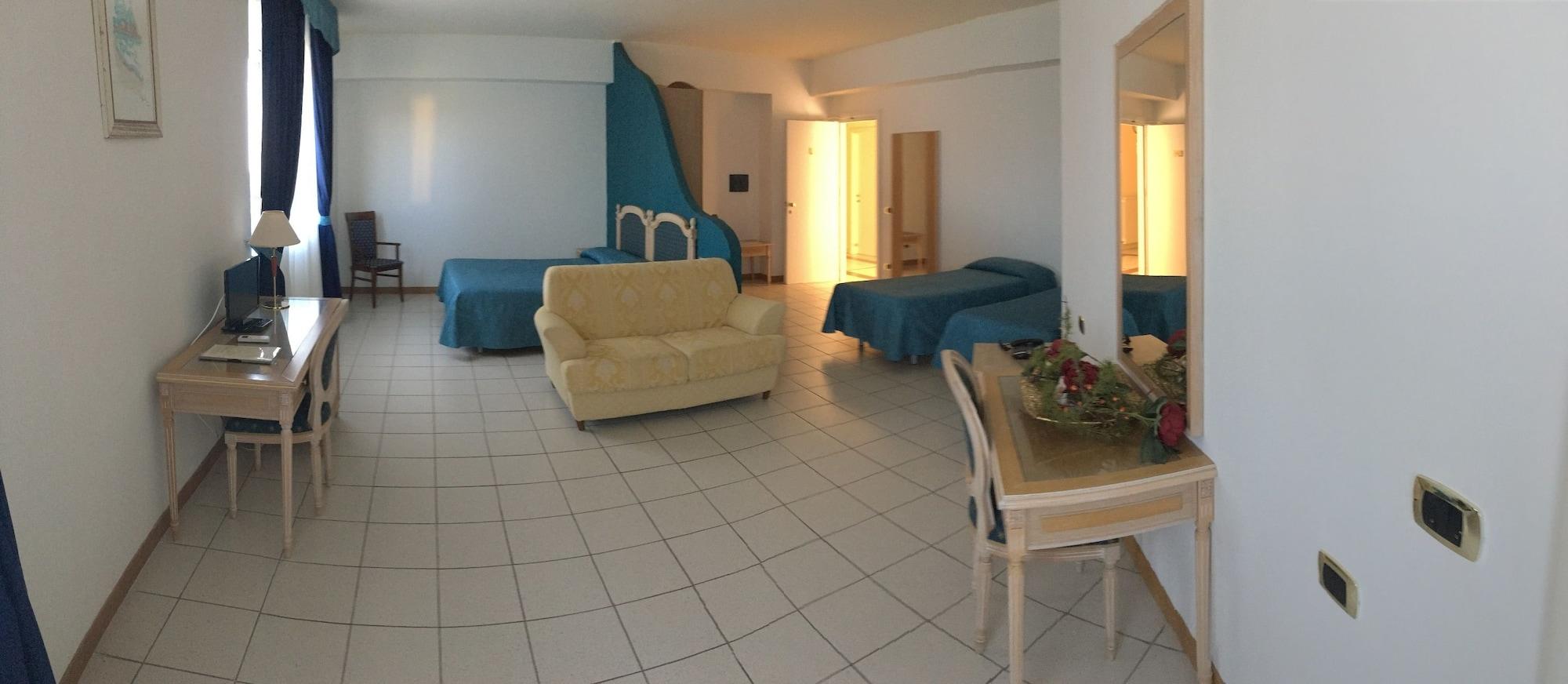 Partenone Resort Hotel ริอาเชมารินา ภายนอก รูปภาพ