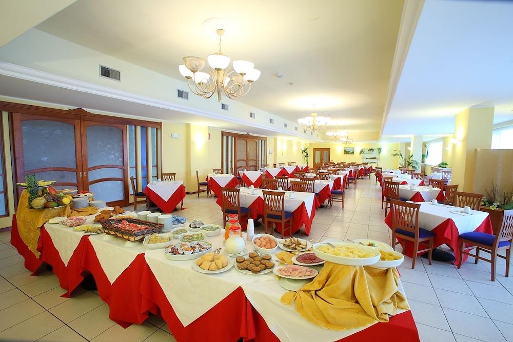Partenone Resort Hotel ริอาเชมารินา ภายนอก รูปภาพ