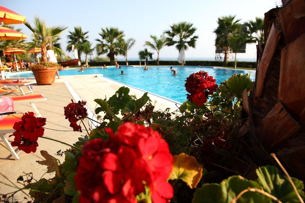Partenone Resort Hotel ริอาเชมารินา ภายนอก รูปภาพ